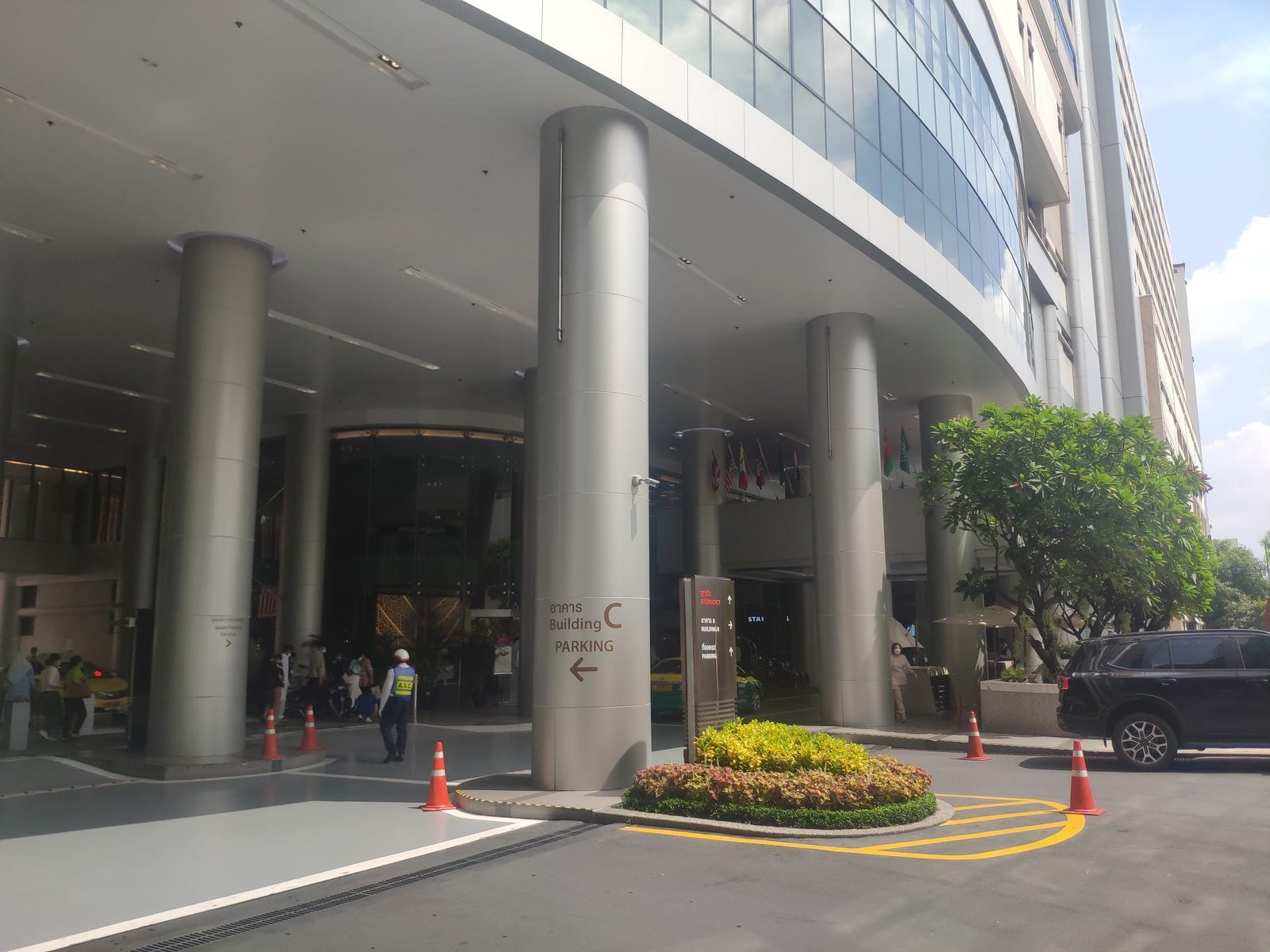 The entrance of Bumrungrad International Hospital