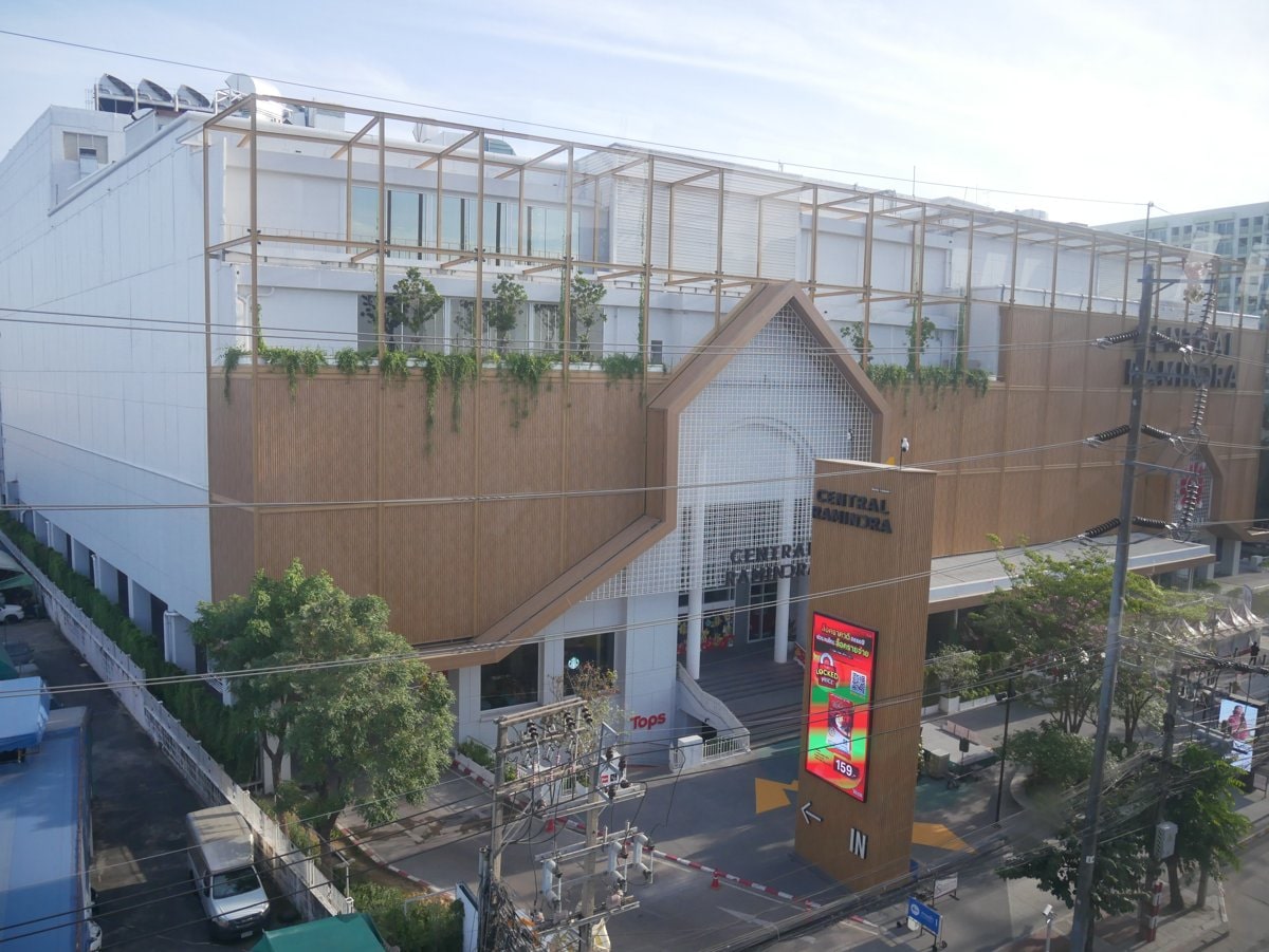 Central Ramindra mall seen from an MRT Pink Line train on Ram Inthra Road, Bangkok