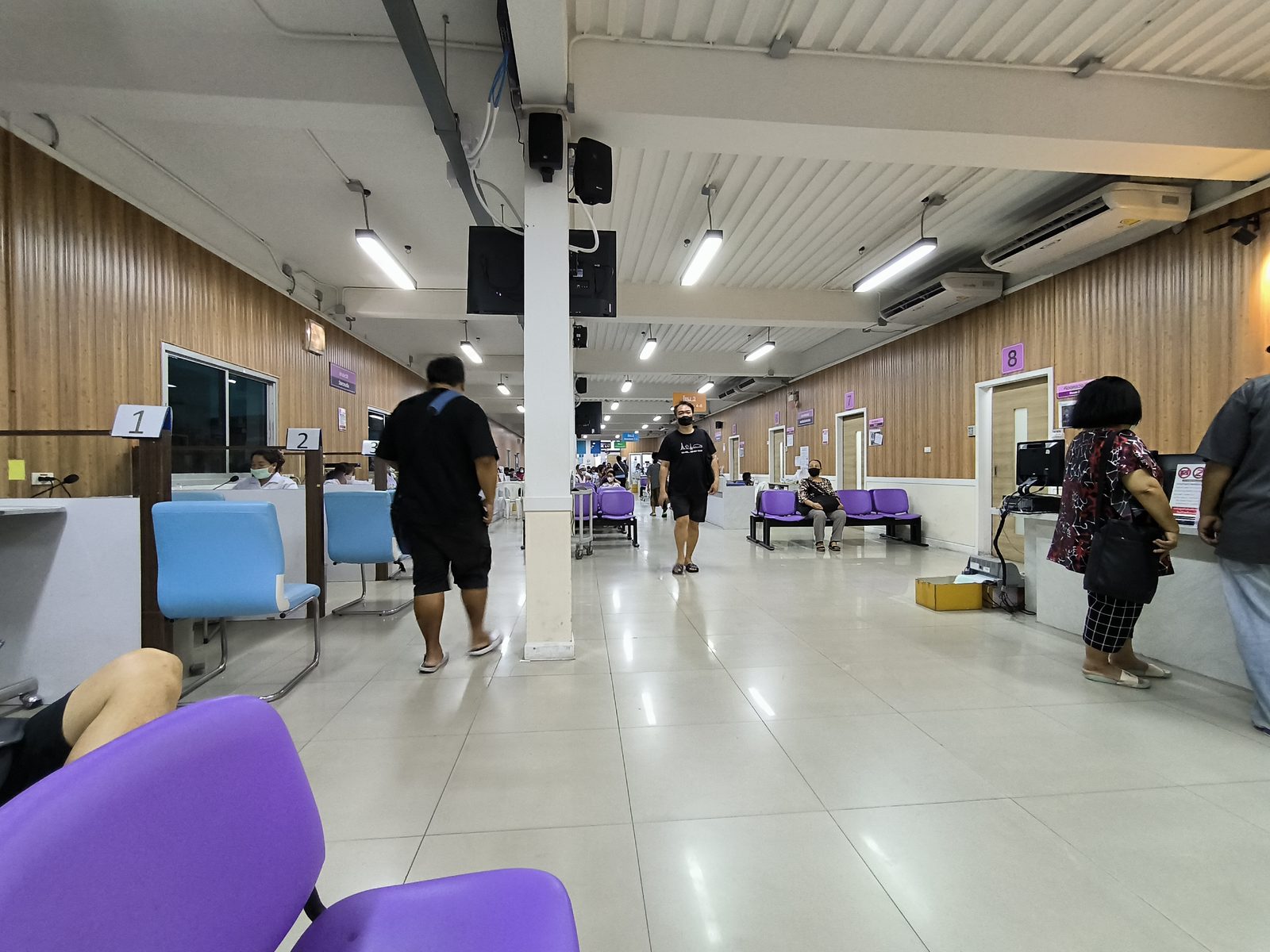 The outpatient area at Nawamin Hospital in Min Buri