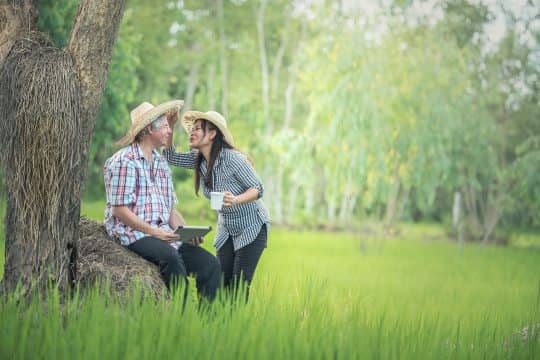 making friends retire in thailand