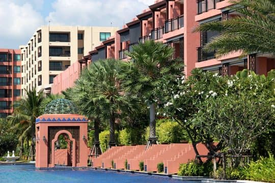 retire in hua hin